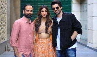 अपनी अपकमिंग फिल्म दोनों का प्रमोशन करने जयपुर आए राजवीर देओल और पलोमा ढिल्लो